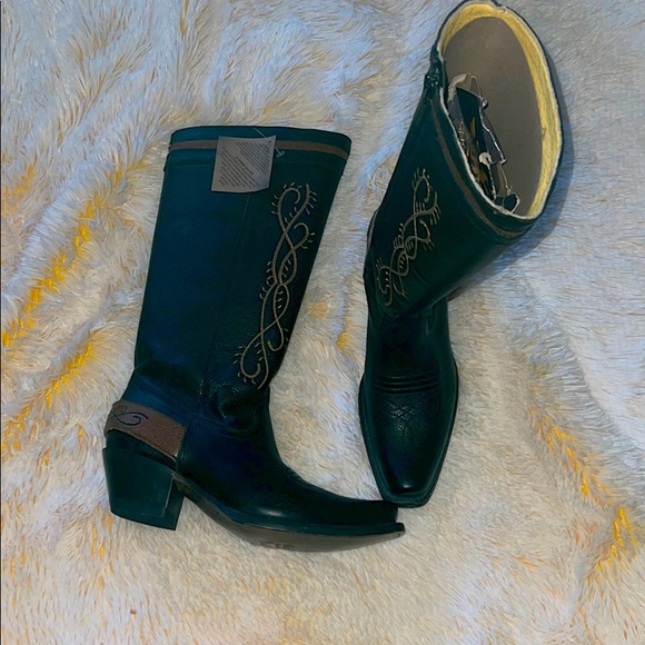 Ariat Shoes - 🌸 Rudel boots size 6